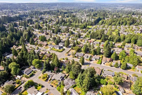 View/Area - 10020 NE 201st St, Bothell, WA 98011 photo 2 of 2