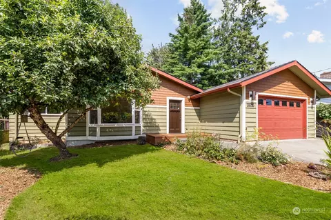 Exterior - 10020 NE 201st St, Bothell, WA 98011 photo 2 of 11