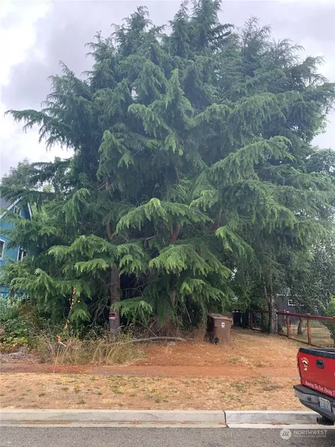 939 E 61st St, Tacoma, WA 98404