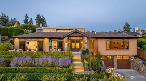 9368 Vineyard Crst, Bellevue, WA 98004