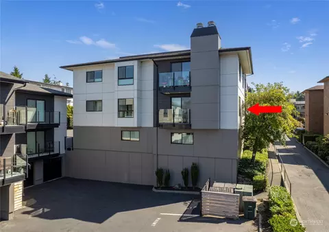 525 Forsyth Ln #106, Edmonds, WA 98020