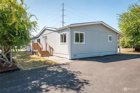 402 SE Lakewood Ct, Castle Rock, WA 98611
