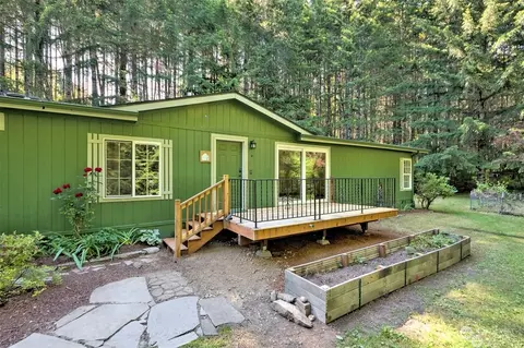 101 E Dream Ln, Belfair, WA 98528