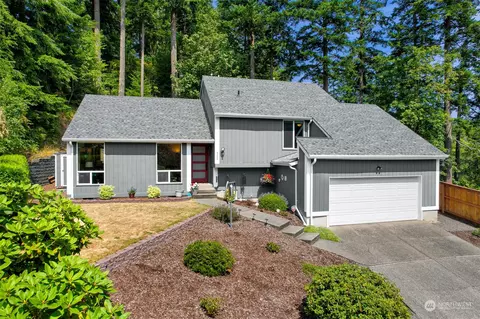 302 Willow Ct N, Bellingham, WA 98225