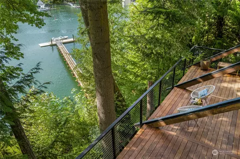 8100 NE Hidden Cove Rd, Bainbridge Island, WA 98110