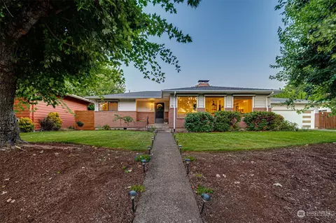 8909 NW 23rd Ave, Vancouver, WA 98665