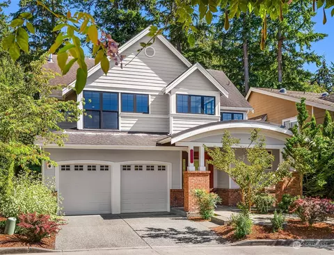 2933 NE Dayton Ct, Issaquah, WA 98029