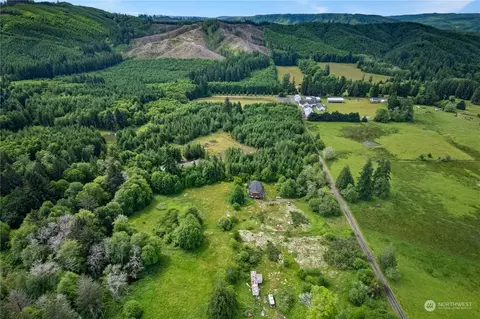 38 Burke Rd, Cosmopolis, WA 98537