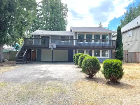 20009 Cascade Dr E, Lake Tapps, WA 98391