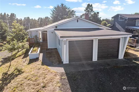 1767 Hoquiam Ln S, Westport, WA 98595
