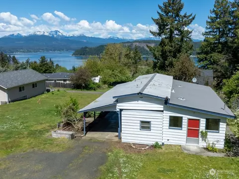 240 E 5th St, Union, WA 98592