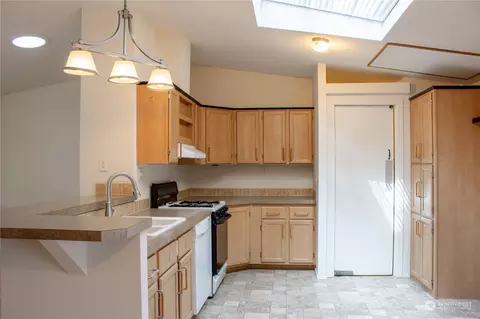 801 E Thomas Rd, Grapeview, WA 98546 photo 6