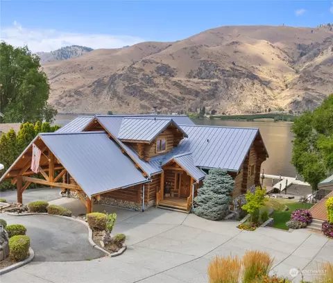 13695 Whitebird Pl, East Wenatchee, WA 98802