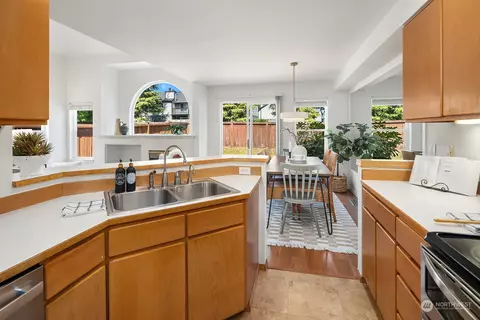 Kitchen - 1925 187th Pl SE, Bothell, WA 98012 photo 4 of 4
