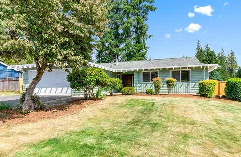 12811 Robinhood Ln, Snohomish, WA 98290