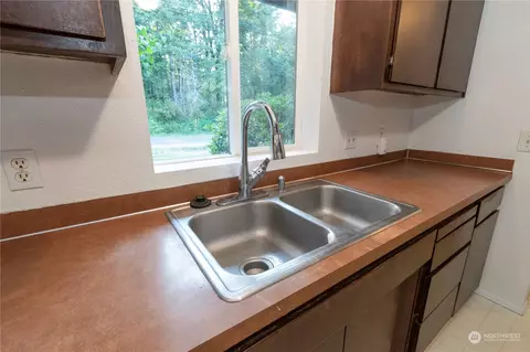 Kitchen - 7154 Mecklem Rd, Everson, WA 98247 photo 2 of 5