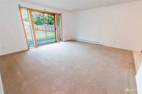 Living - 7154 Mecklem Rd, Everson, WA 98247 photo 2 of 2