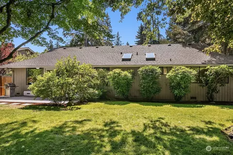 Exterior - 2029 160th Pl SE, Mill Creek, WA 98012 photo 6 of 8