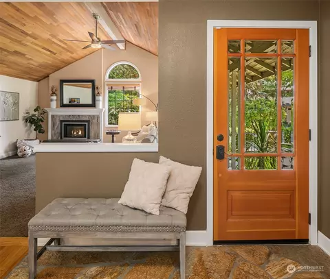 Entry Way - 2029 160th Pl SE, Mill Creek, WA 98012 photo 2 of 3
