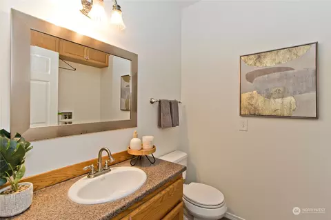 Bath - 3309 Spring Pl, Enumclaw, WA 98022 photo 1 of 4