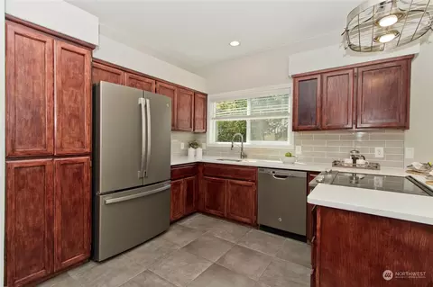Kitchen - 3309 Spring Pl, Enumclaw, WA 98022 photo 1 of 3