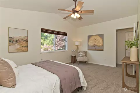 Bedroom - 3309 Spring Pl, Enumclaw, WA 98022 photo 3 of 6