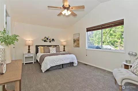 Bedroom - 3309 Spring Pl, Enumclaw, WA 98022 photo 2 of 6