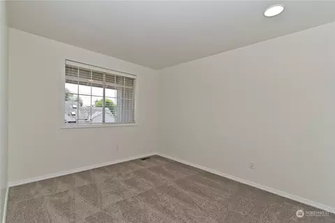 Bedroom - 3309 Spring Pl, Enumclaw, WA 98022 photo 6 of 6