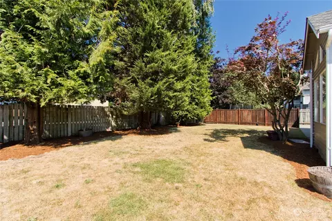 Exterior - 3309 Spring Pl, Enumclaw, WA 98022 photo 4 of 13