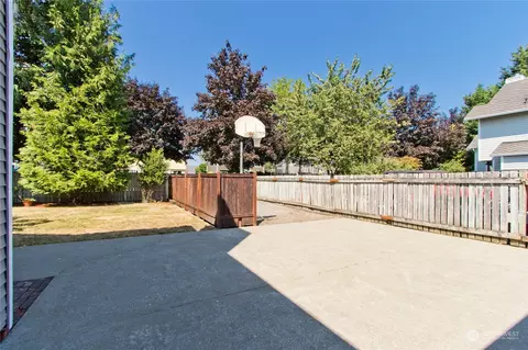 Exterior - 3309 Spring Pl, Enumclaw, WA 98022 photo 6 of 13