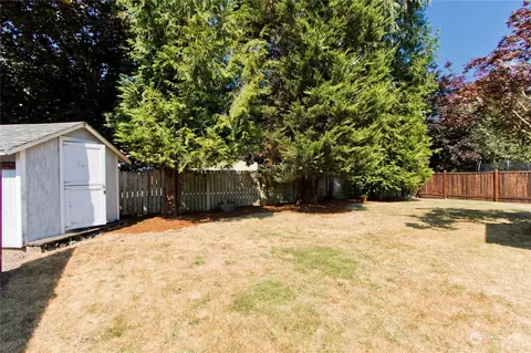 Exterior - 3309 Spring Pl, Enumclaw, WA 98022 photo 5 of 13