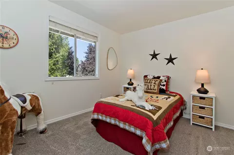 Bedroom - 3309 Spring Pl, Enumclaw, WA 98022 photo 4 of 6