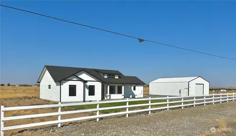 7163 NE Lake Vista Dr, Moses Lake, WA 98837