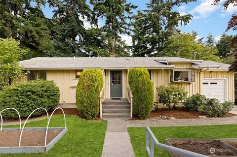 626 N 143rd St, Seattle, WA 98133