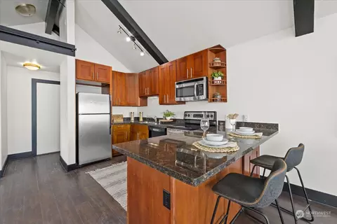 308 Summit Ave E #504, Seattle, WA 98102 photo 11