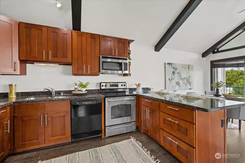 308 Summit Ave E #504, Seattle, WA 98102 photo 13