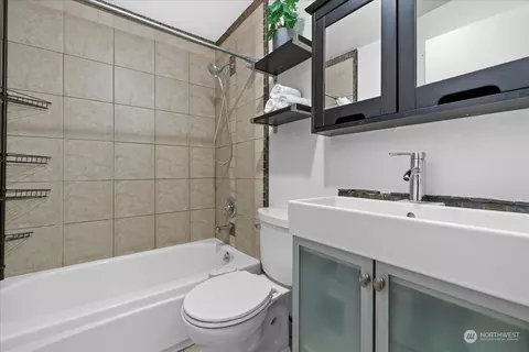 308 Summit Ave E #504, Seattle, WA 98102 photo 17