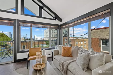 308 Summit Ave E #504, Seattle, WA 98102 photo 4