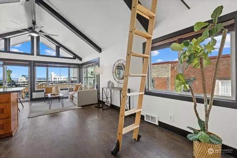 308 Summit Ave E #504, Seattle, WA 98102 photo 3