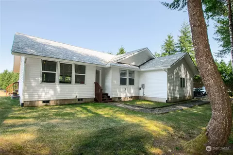 81 Larson Brothers Rd, Hoquiam, WA 98550
