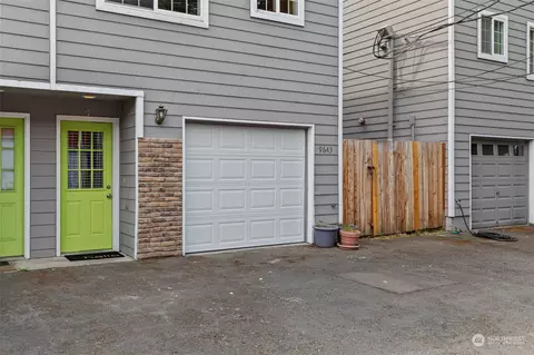 9643 28th Ave SW #B, Seattle, WA 98126