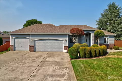 Exterior - 6907 227th St E, Spanaway, WA 98387 photo 1 of 8