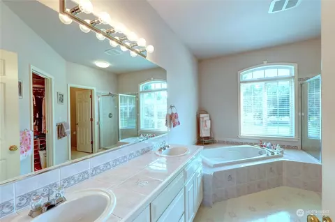 Bath - 6907 227th St E, Spanaway, WA 98387 photo 1 of 3
