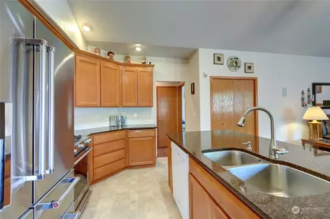 Kitchen - 6907 227th St E, Spanaway, WA 98387 photo 5 of 5