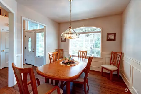 Dining - 6907 227th St E, Spanaway, WA 98387 photo 1 of 2