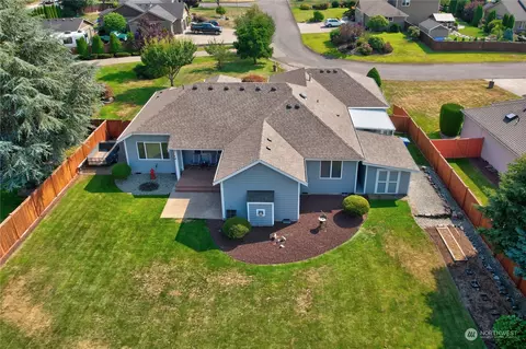 View/Area - 6907 227th St E, Spanaway, WA 98387 photo 2 of 5