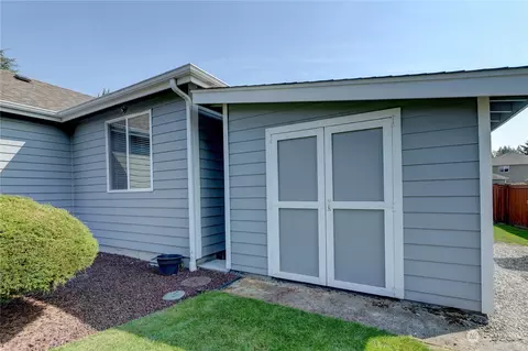 Exterior - 6907 227th St E, Spanaway, WA 98387 photo 2 of 8