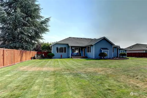 Exterior - 6907 227th St E, Spanaway, WA 98387 photo 7 of 8