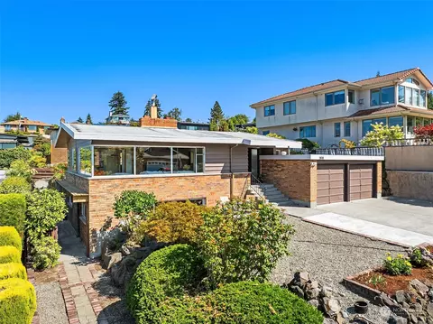 3818 57th Ave SW, Seattle, WA 98116