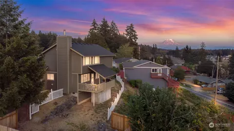 1303 133rd Street Ct E, Tacoma, WA 98445